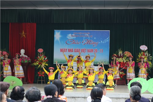 Trường THCS Phúc Lợi long trọng tổ chức Chào mừng Ngày nhà giáo Việt Nam 20/11